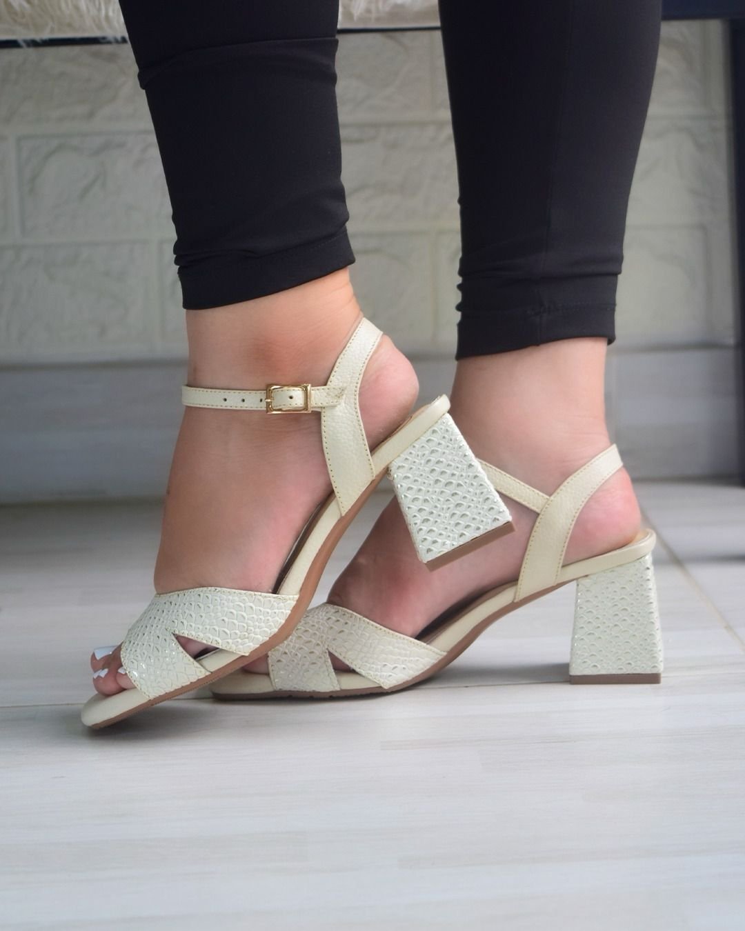  TACONES 