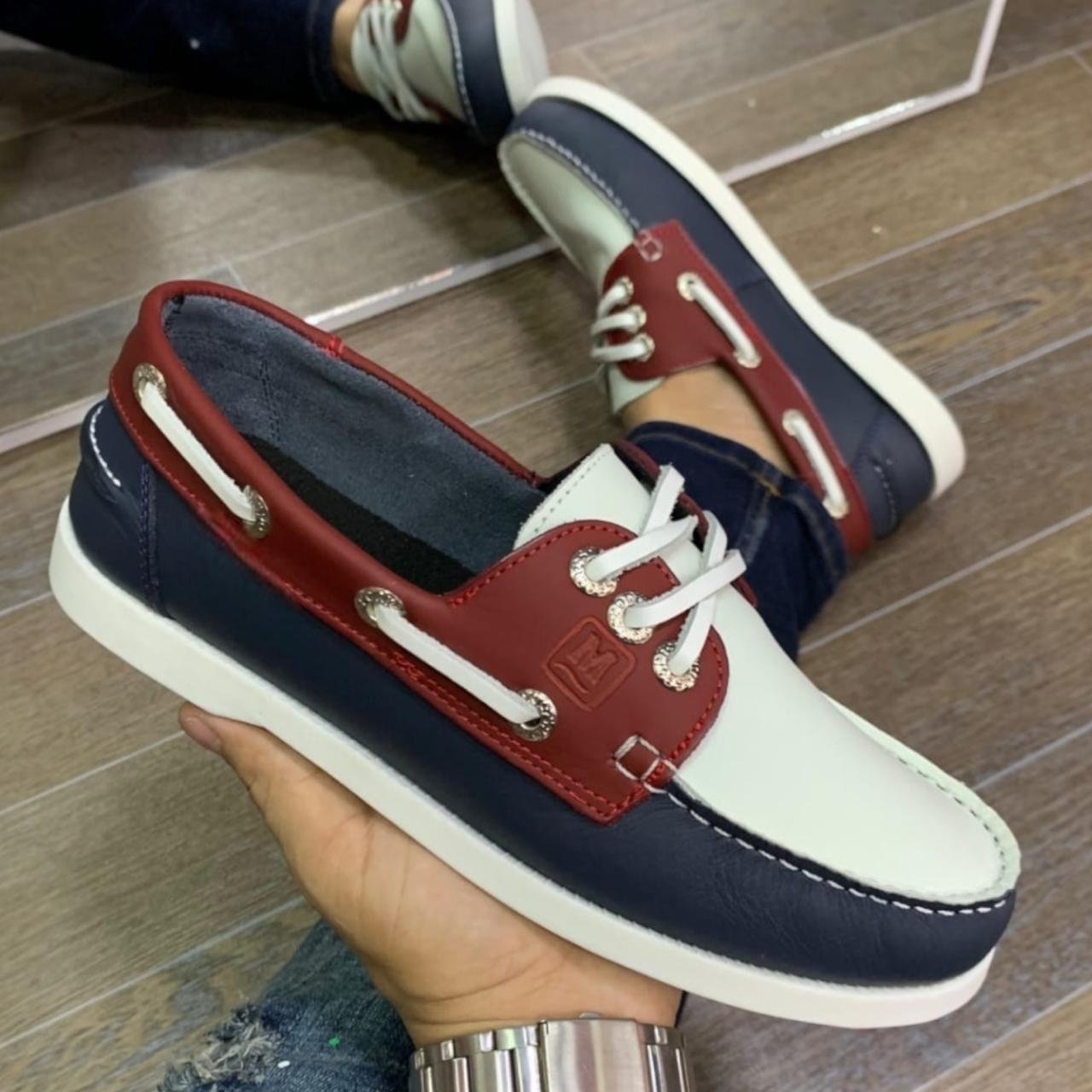 Apache Cuero Mao - Imagen 2